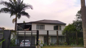Casa Klos - Quartos amplos, Curitiba